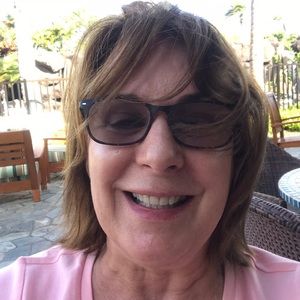 Meet your Posher, Stacy